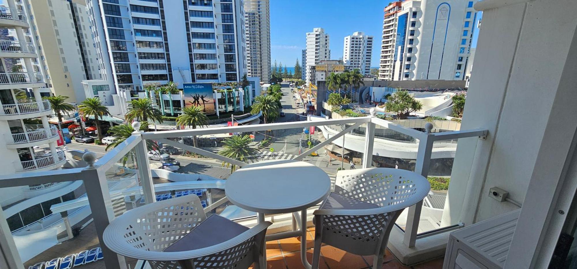 Aparthotel Broadbeach Gold Coast