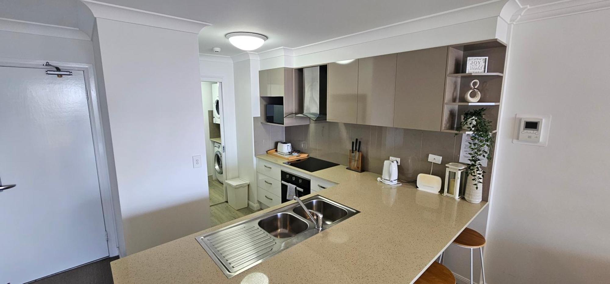 Broadbeach Aparthotel Gold Coast